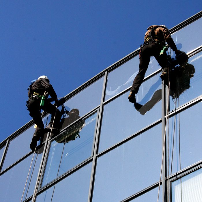 cordistes nettoyage vitres immeubles bâtiments hauteur